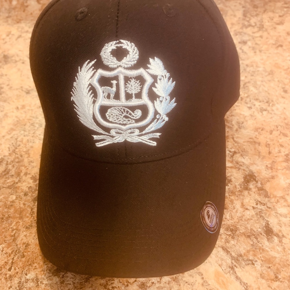 ‎Hats